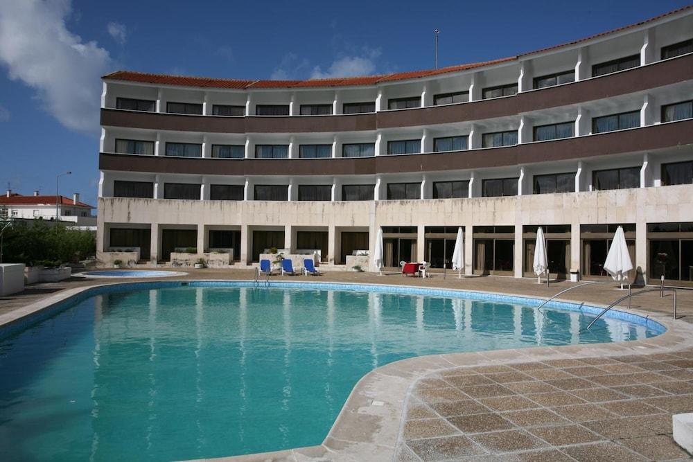 Meia Lua Hotel 3*